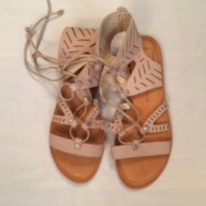 Dolce Vita - beige sandals size 9